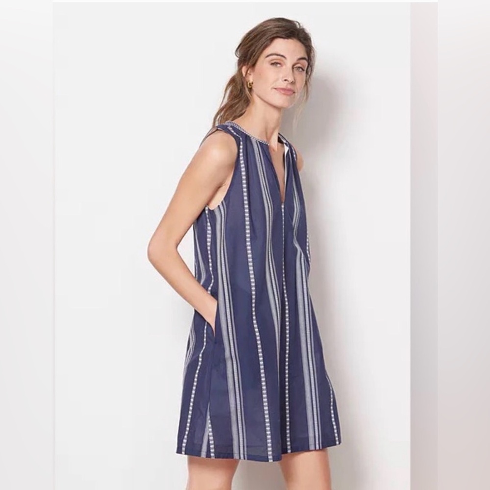 ✨ EVEREVE Embroidered Navy Sleeveless Blouse (XS) – Boho Luxe